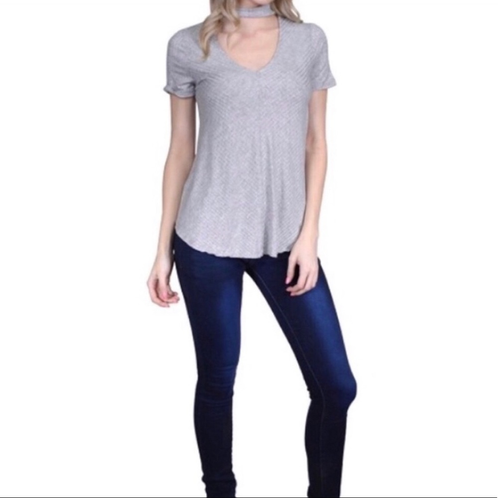 Choker Neckline Gray Short Sleeves Shirt